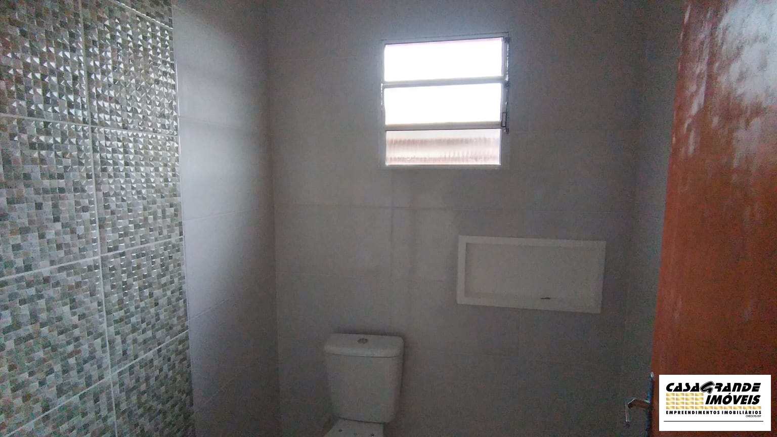 Casa à venda com 2 quartos, 54m² - Foto 12