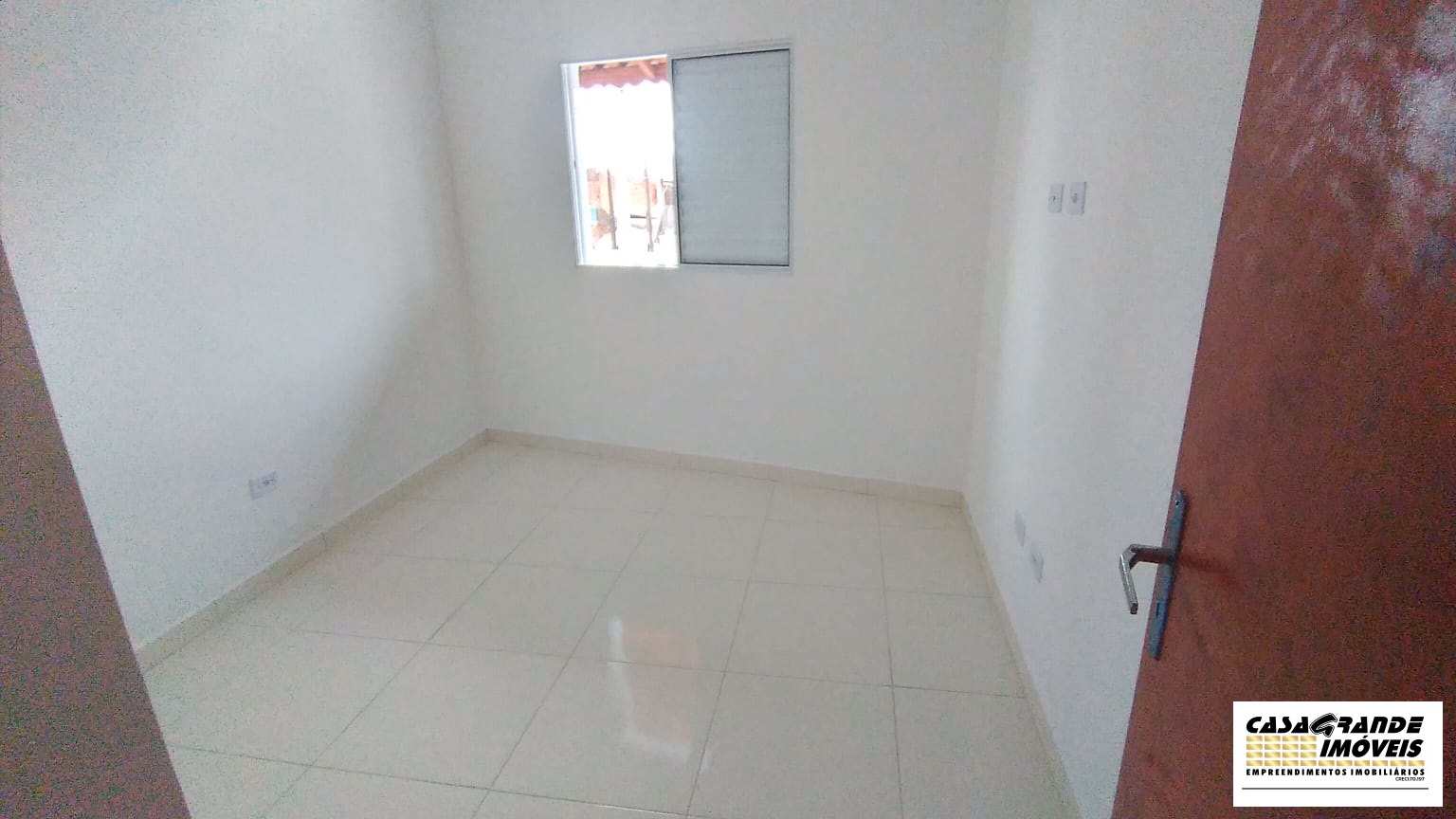 Casa à venda com 2 quartos, 54m² - Foto 7