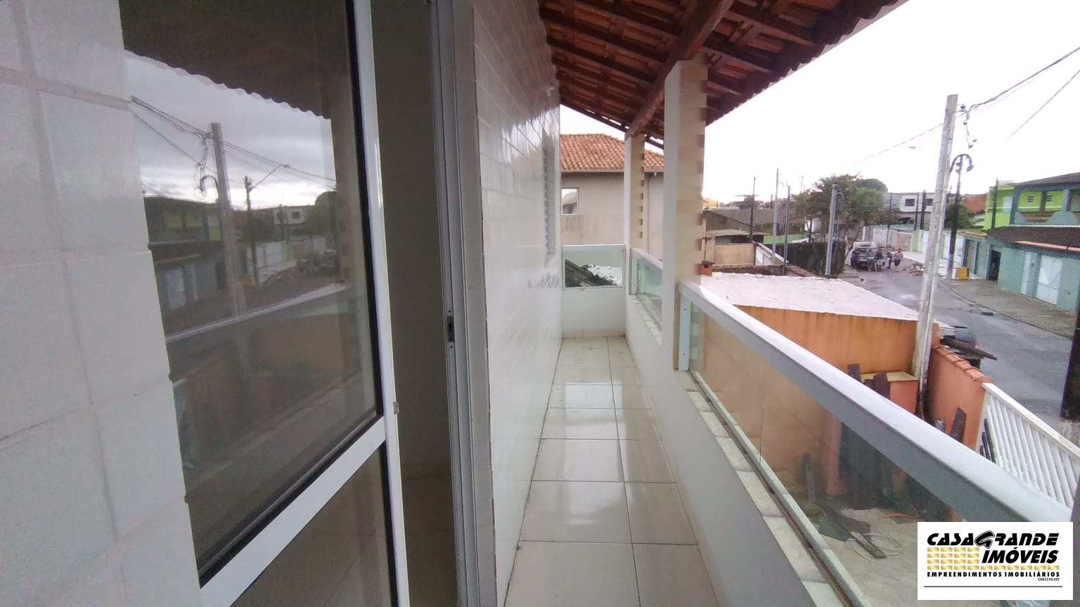 Casa à venda com 2 quartos, 54m² - Foto 3