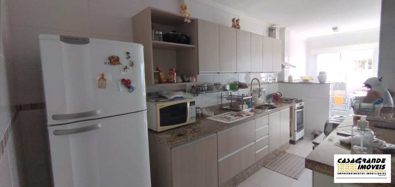 Apartamento à venda com 2 quartos, 80m² - Foto 20