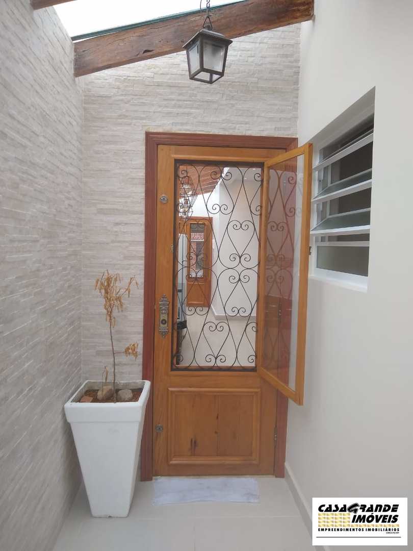 Casa à venda com 3 quartos, 70m² - Foto 13