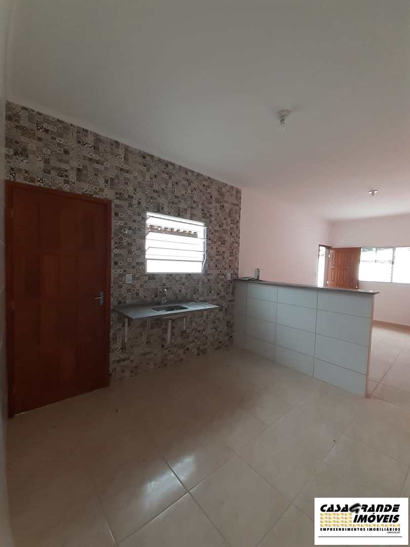 Casa à venda com 2 quartos, 61m² - Foto 13