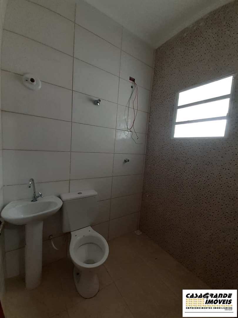 Casa à venda com 2 quartos, 61m² - Foto 18