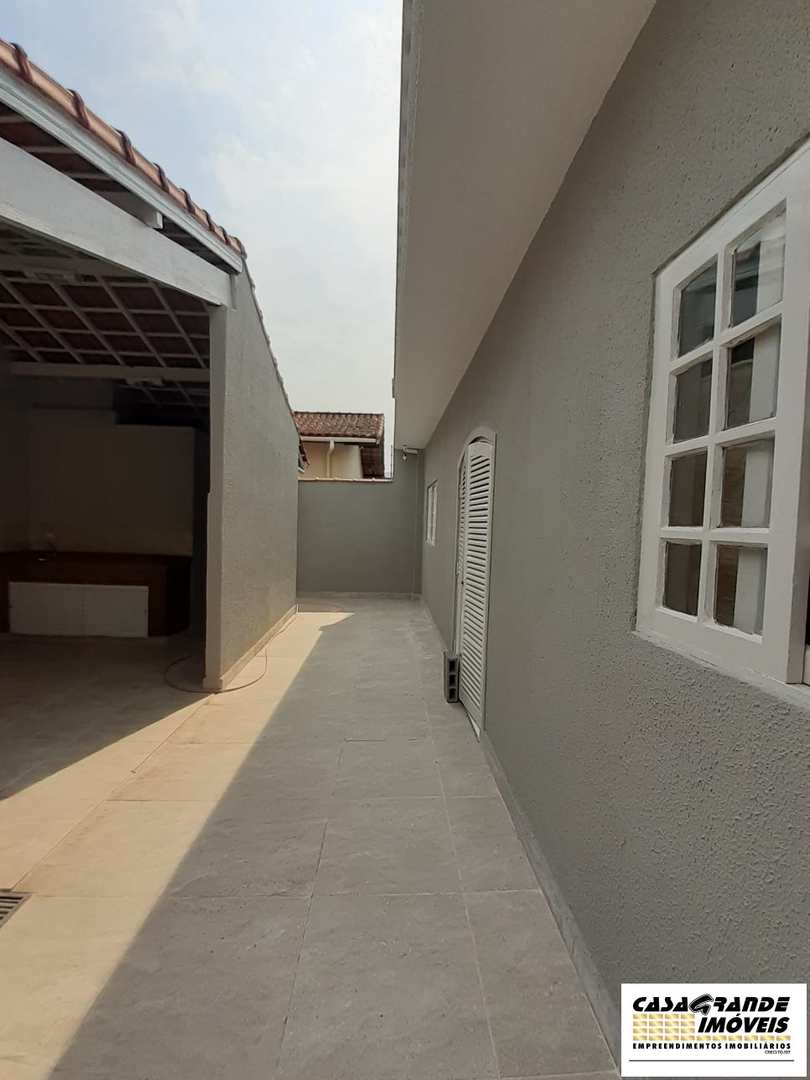 Casa à venda com 2 quartos, 123m² - Foto 9