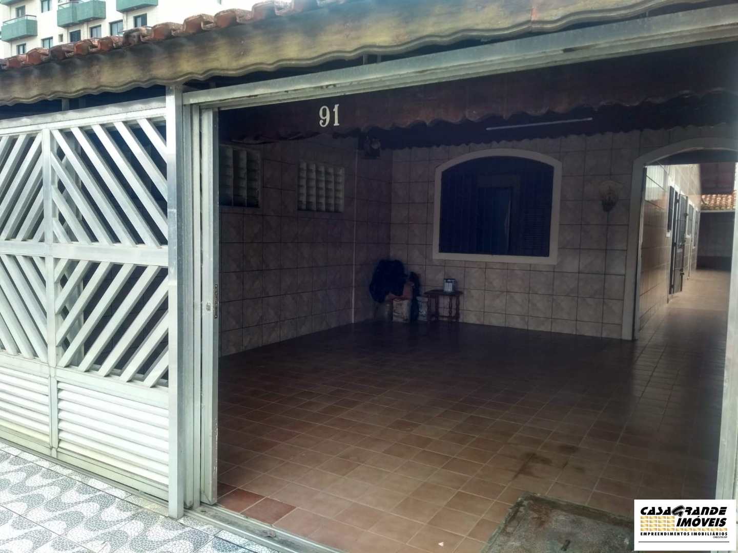 Casa à venda com 2 quartos, 125m² - Foto 2