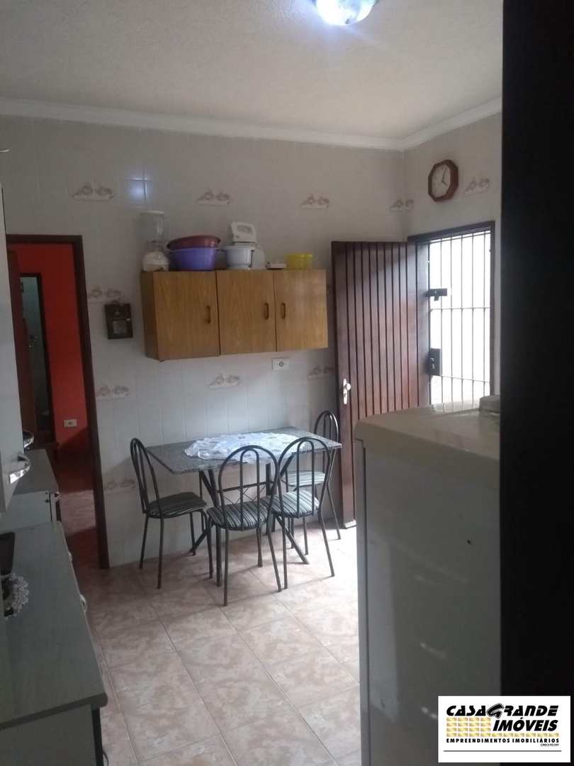 Casa à venda com 2 quartos, 125m² - Foto 9