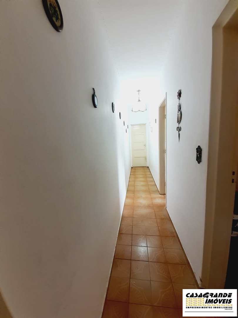 Casa à venda com 2 quartos, 98m² - Foto 13