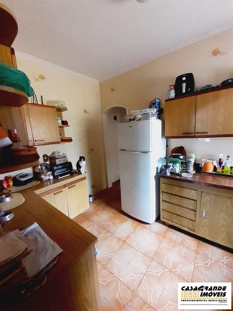 Casa à venda com 2 quartos, 98m² - Foto 10