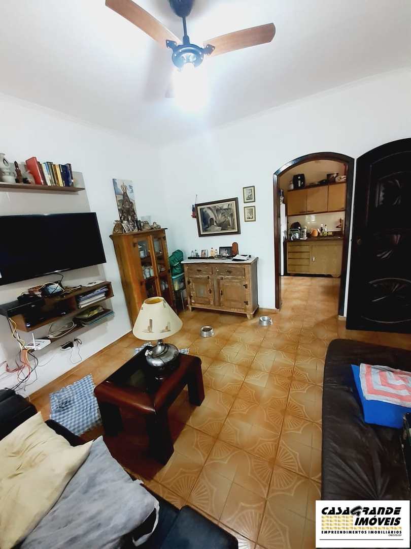 Casa à venda com 2 quartos, 98m² - Foto 9