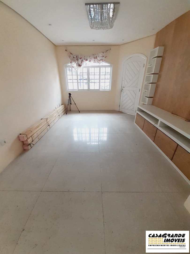 Casa à venda com 3 quartos, 220m² - Foto 9