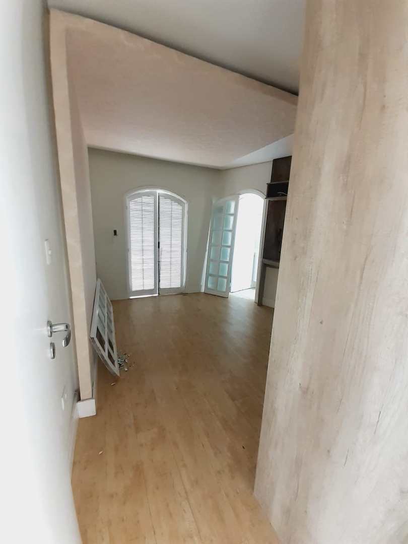 Casa à venda com 3 quartos, 220m² - Foto 21