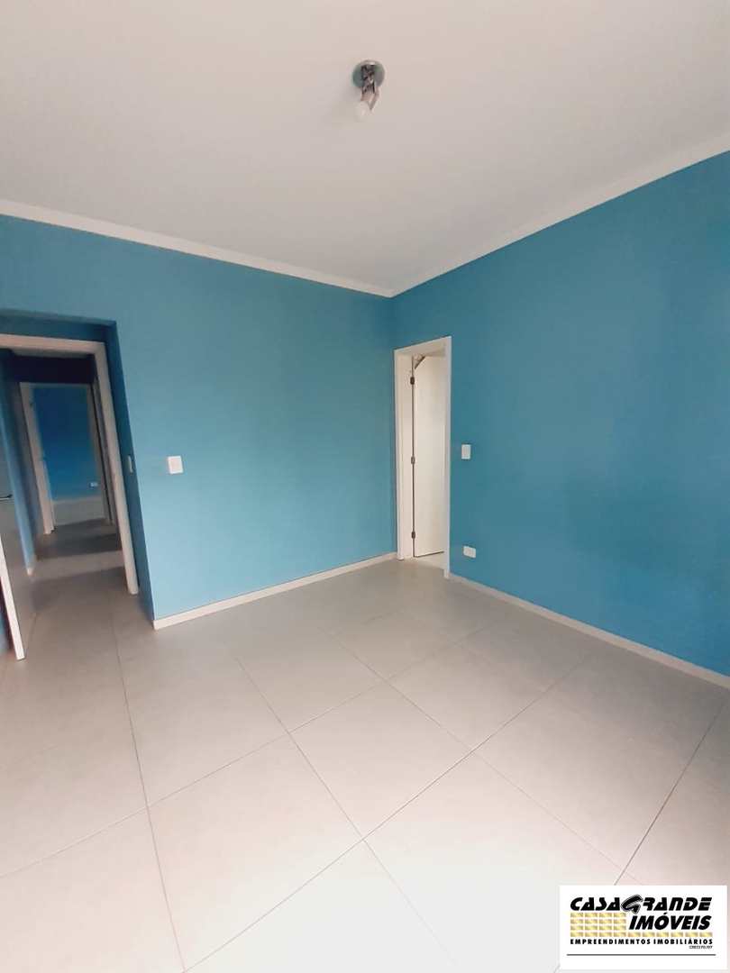 Apartamento à venda com 3 quartos, 110m² - Foto 17