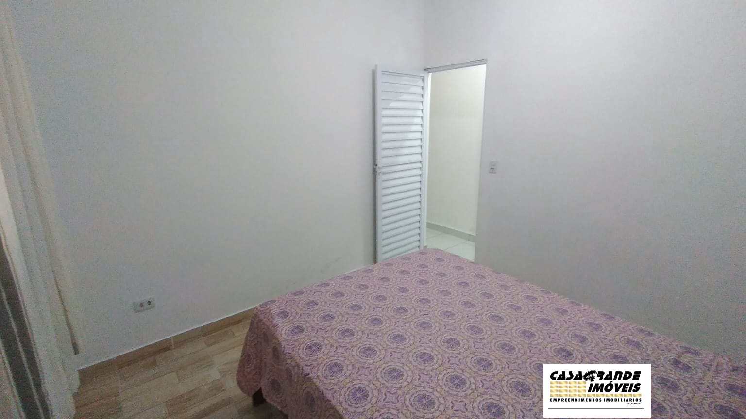 Casa à venda com 2 quartos, 70m² - Foto 10