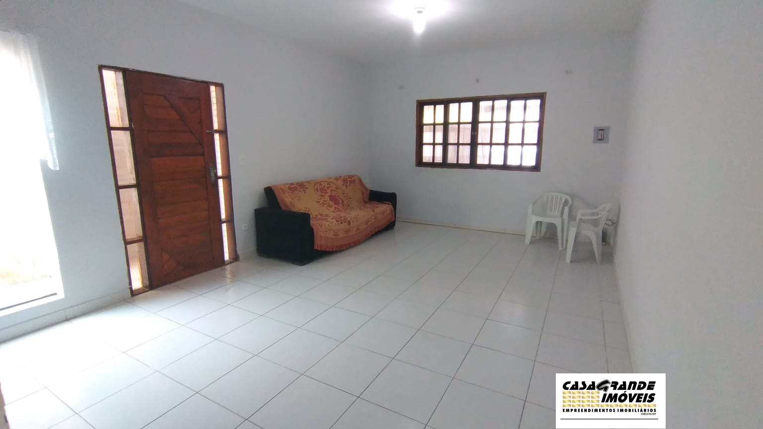 Casa à venda com 2 quartos, 70m² - Foto 5