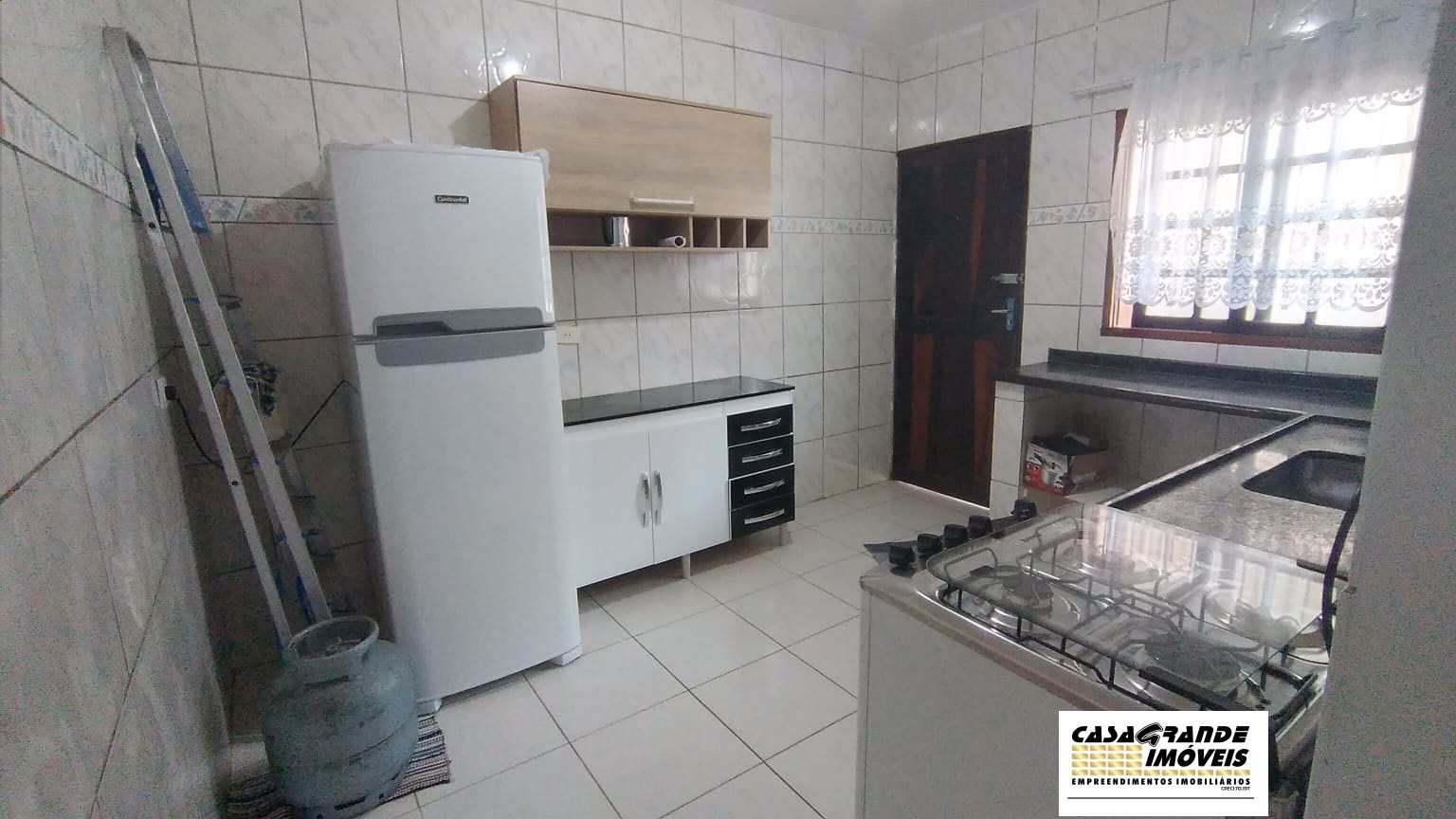 Casa à venda com 2 quartos, 70m² - Foto 15