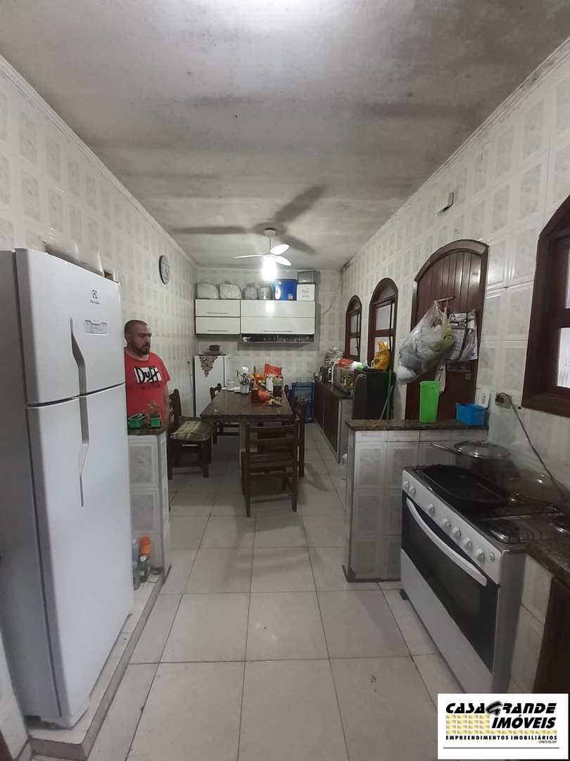 Casa à venda com 3 quartos, 194m² - Foto 10