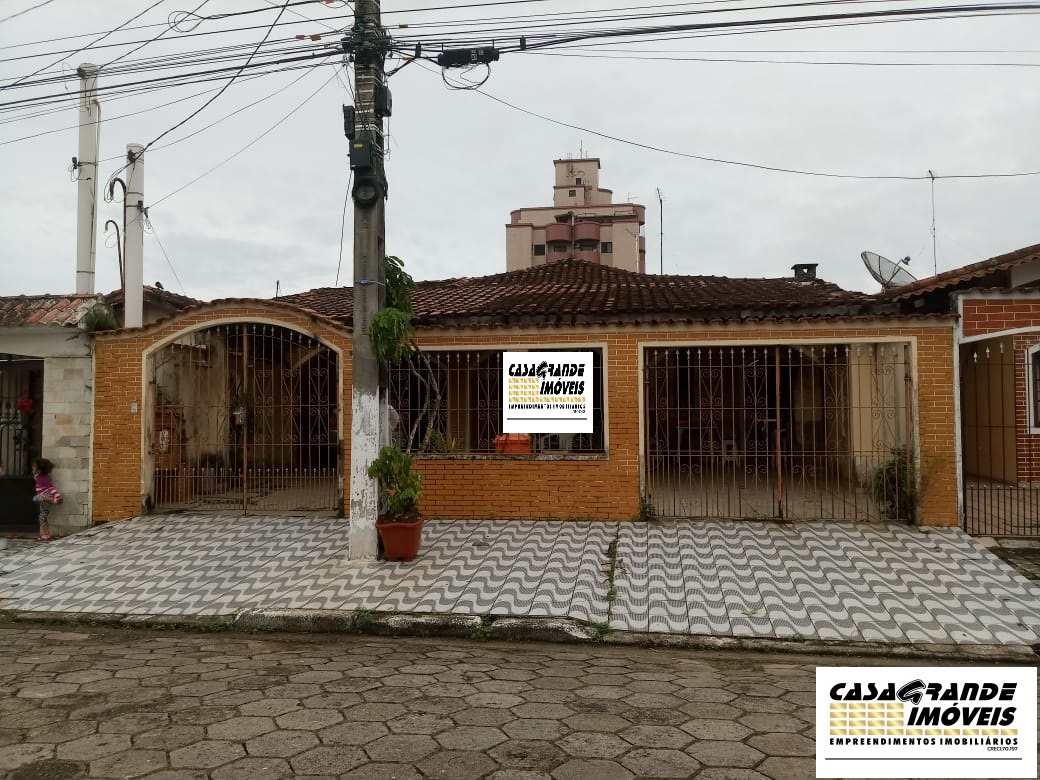 Casa à venda com 3 quartos, 194m² - Foto 1