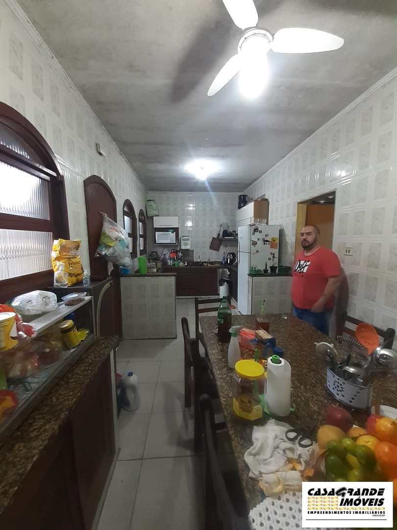 Casa à venda com 3 quartos, 194m² - Foto 9