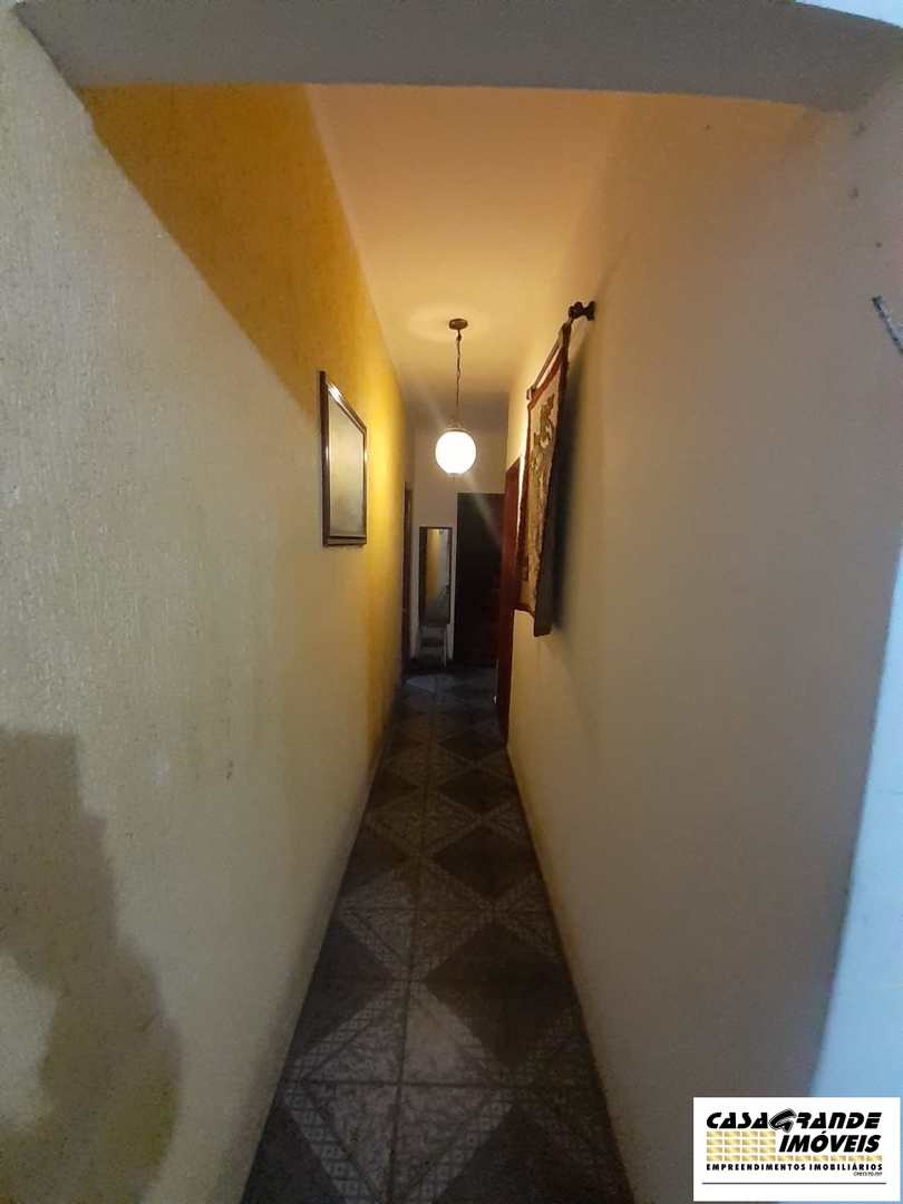 Casa à venda com 3 quartos, 194m² - Foto 8