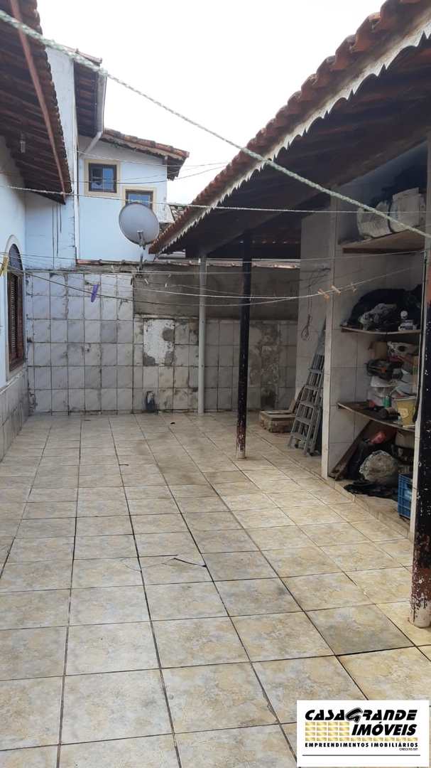 Casa à venda com 3 quartos, 194m² - Foto 17