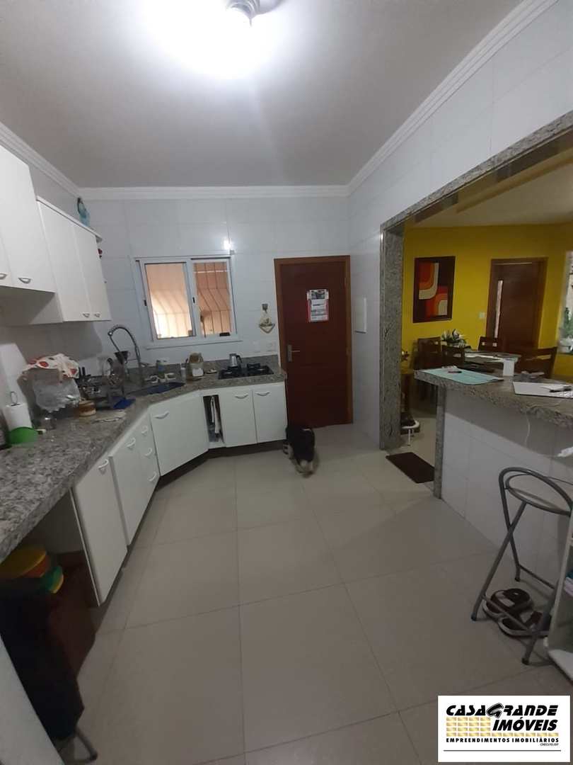 Casa à venda com 3 quartos, 248m² - Foto 23