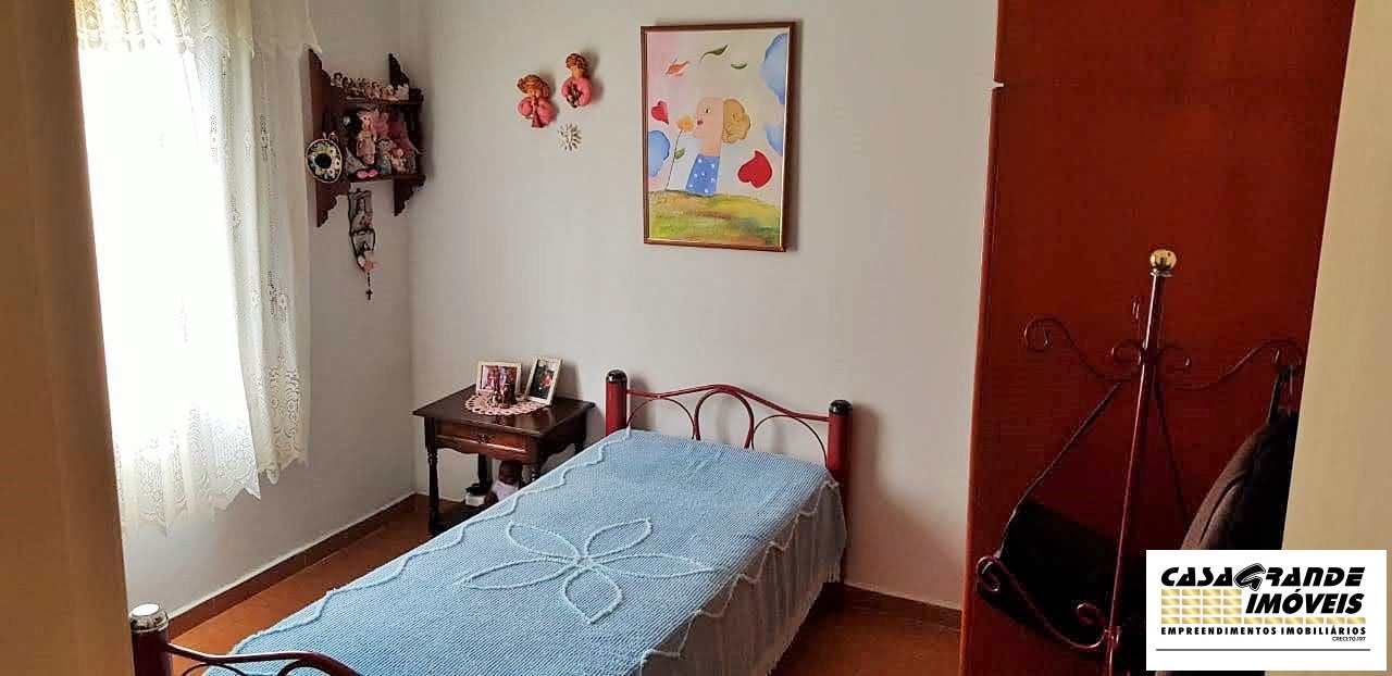 Casa à venda com 3 quartos, 169m² - Foto 9