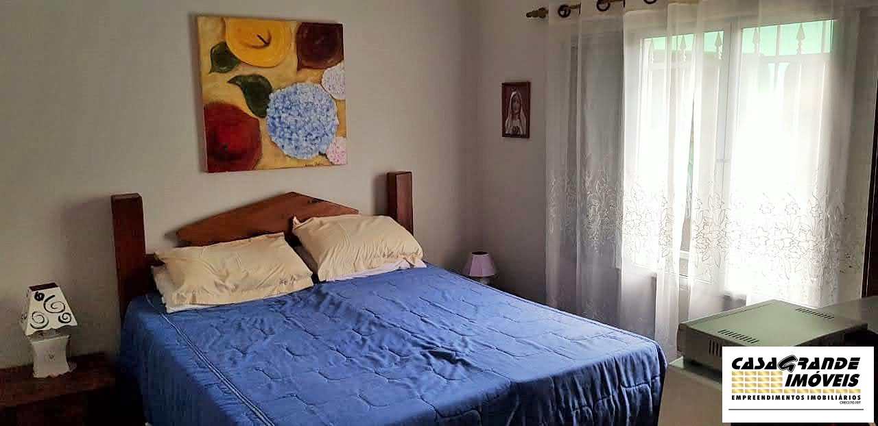 Casa à venda com 3 quartos, 169m² - Foto 8