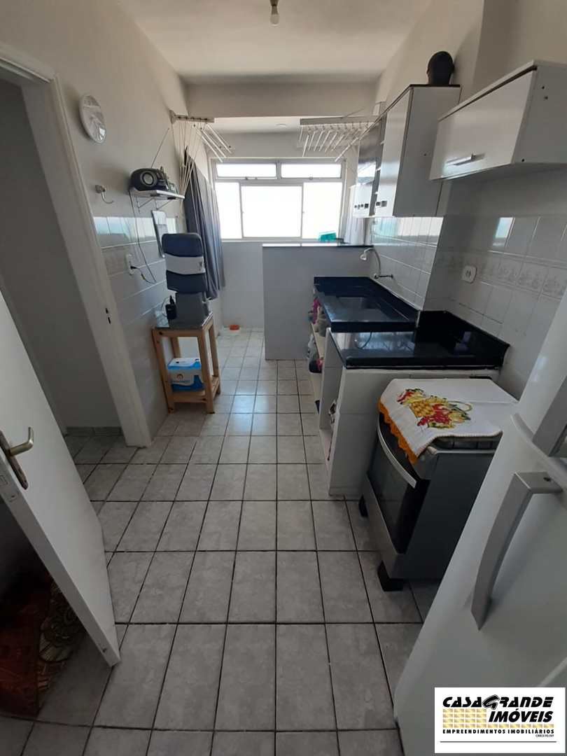 Apartamento à venda com 2 quartos, 76m² - Foto 17