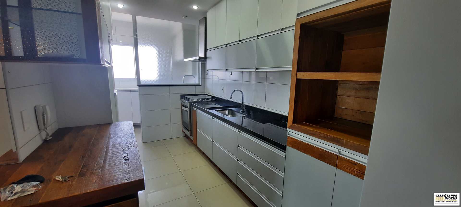 Apartamento à venda com 2 quartos, 82m² - Foto 3