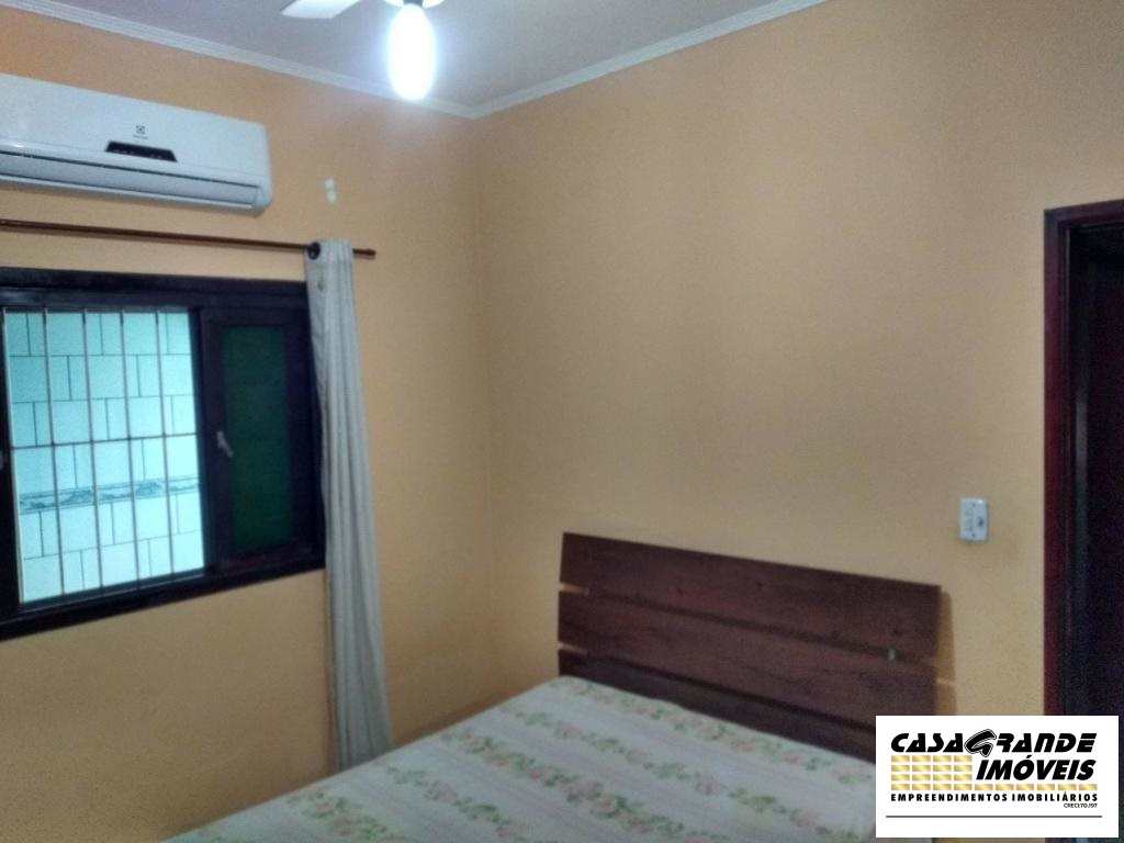 Casa à venda com 1 quarto, 34m² - Foto 4