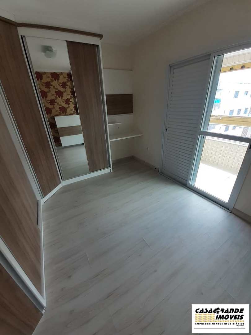 Apartamento à venda com 3 quartos, 232m² - Foto 13