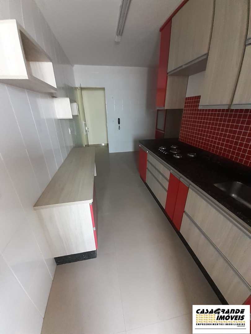 Apartamento à venda com 3 quartos, 232m² - Foto 26