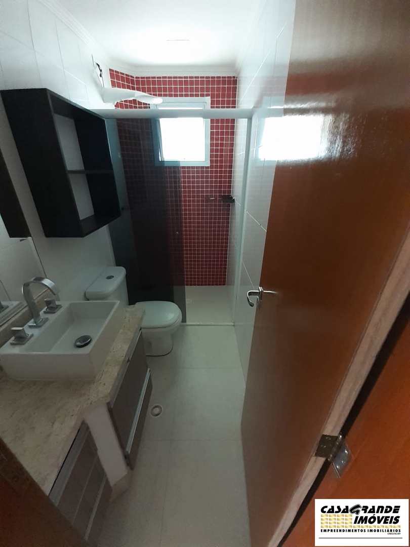 Apartamento à venda com 3 quartos, 232m² - Foto 9