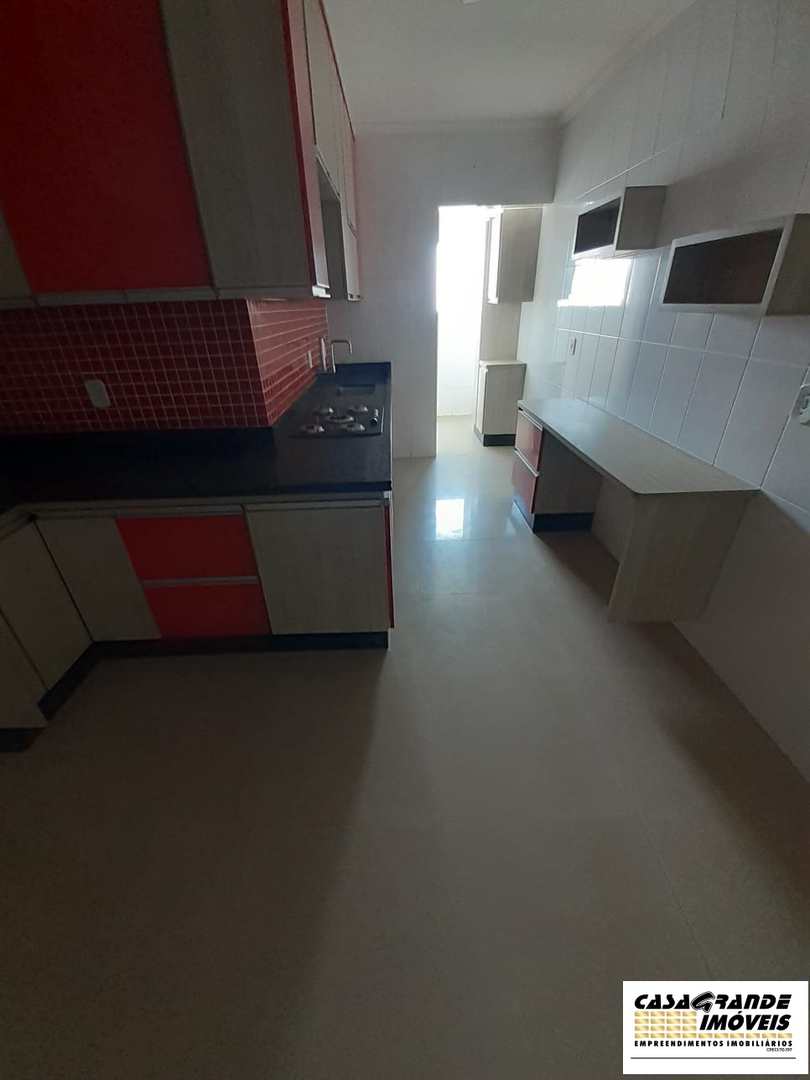 Apartamento à venda com 3 quartos, 232m² - Foto 23