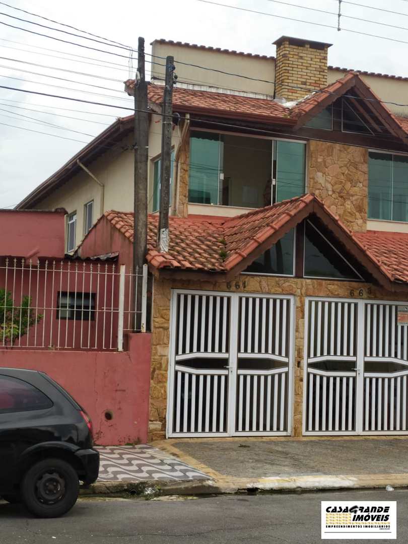 Sobrado à venda com 2 quartos, 70m² - Foto 1