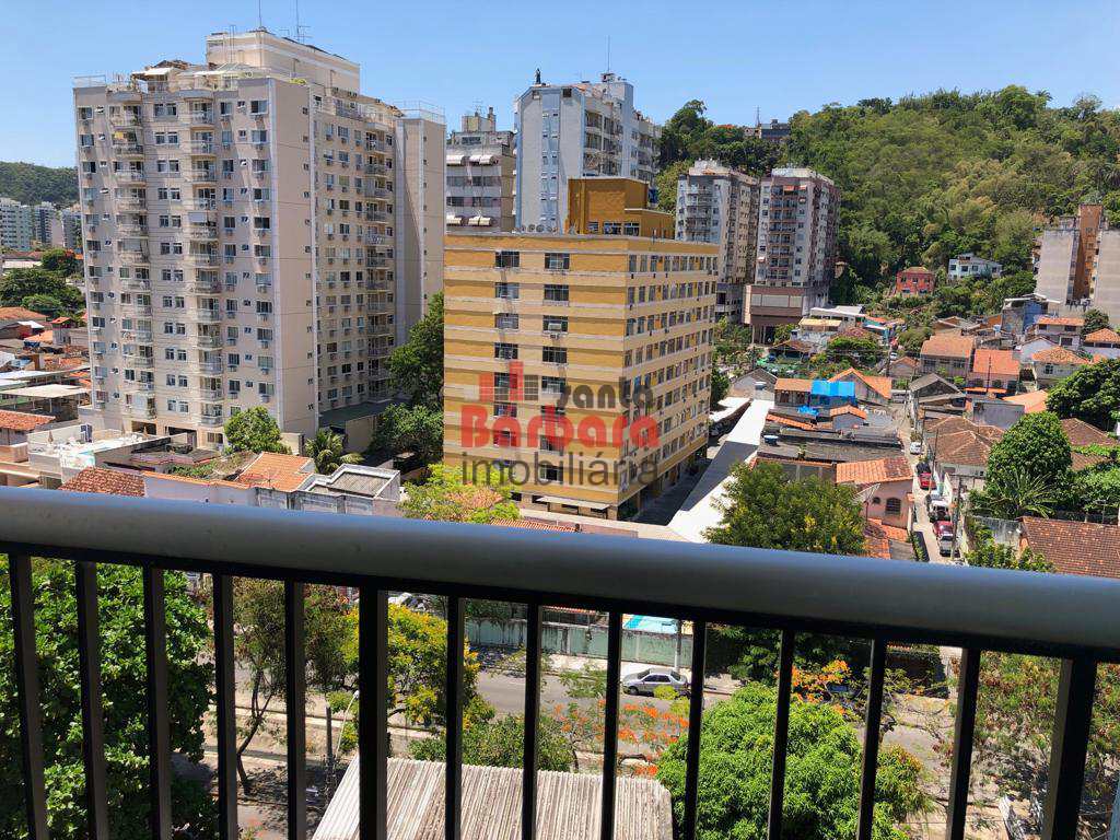 Apartamento à venda com 2 quartos, 72m² - Foto 2