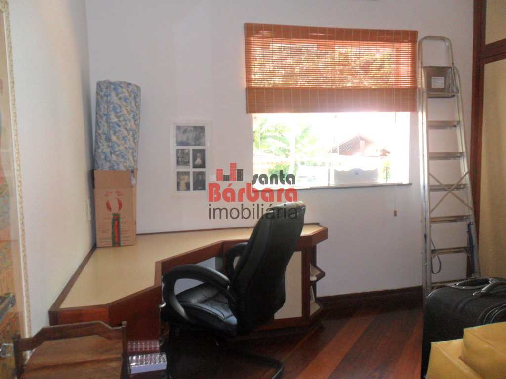 Casa de Condomínio à venda com 4 quartos, 400m² - Foto 6