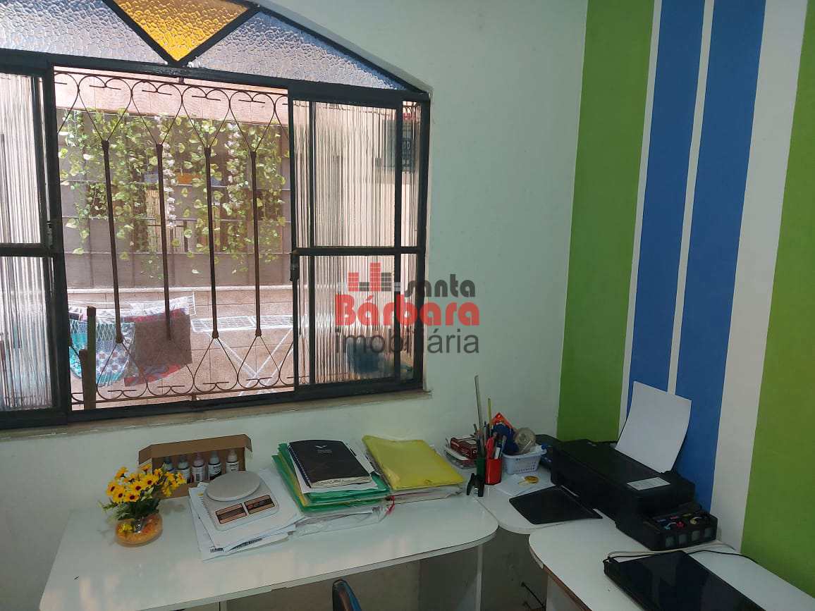 Casa à venda com 6 quartos, 100m² - Foto 8