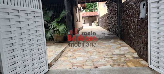 Casa à venda com 3 quartos, 150m² - Foto 2