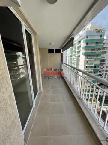 Apartamento à venda com 3 quartos, 120m² - Foto 2