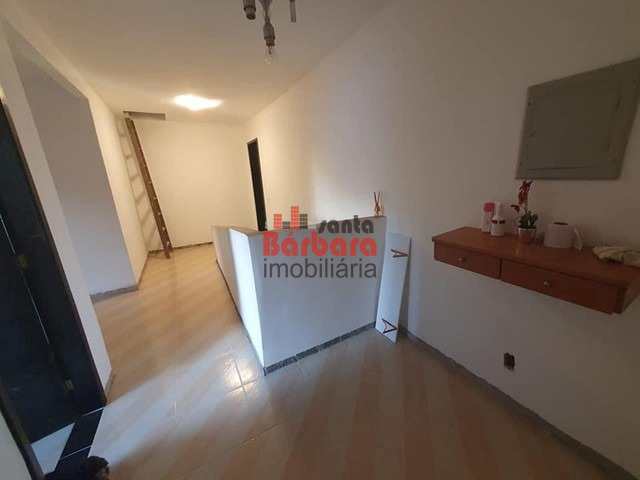 Casa à venda com 5 quartos, 220m² - Foto 1