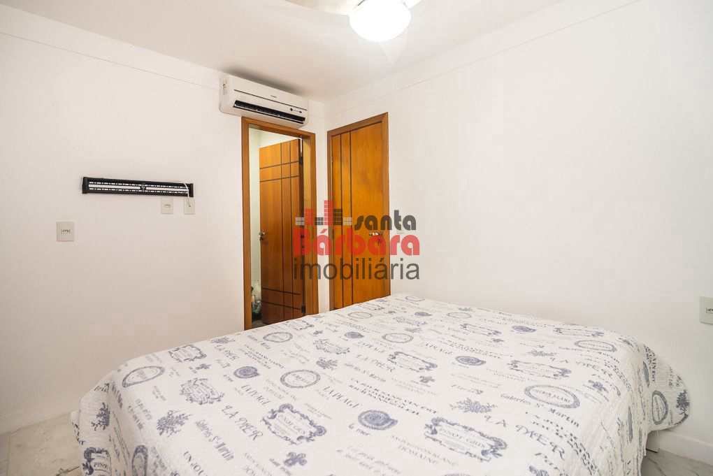 Casa à venda com 3 quartos, 268m² - Foto 15