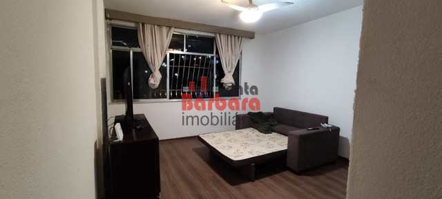 Apartamento à venda com 2 quartos, 60m² - Foto 2