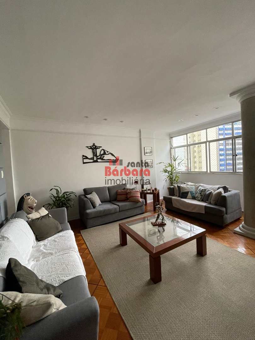 Apartamento à venda com 4 quartos, 194m² - Foto 1