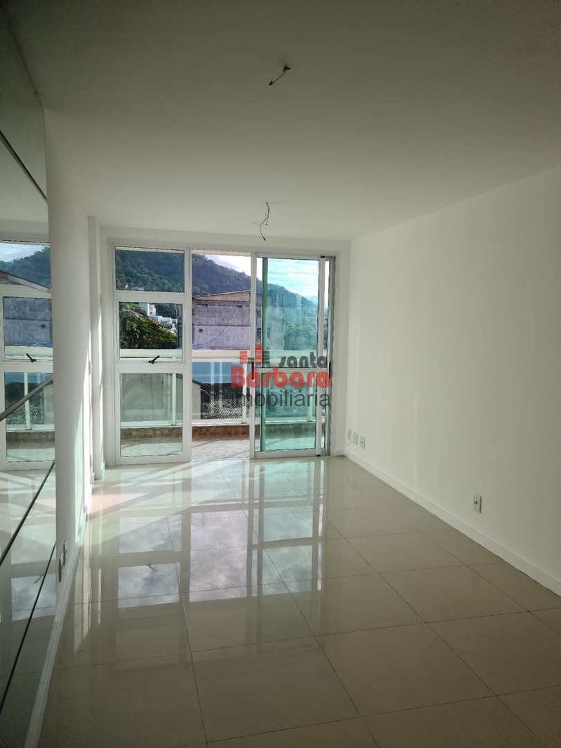 Apartamento à venda com 2 quartos, 65m² - Foto 1