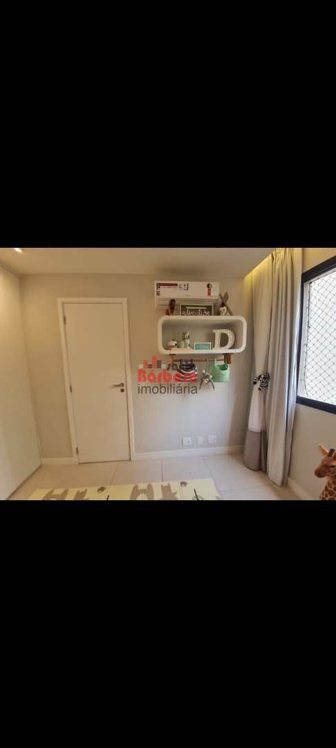 Apartamento à venda com 3 quartos, 94m² - Foto 4