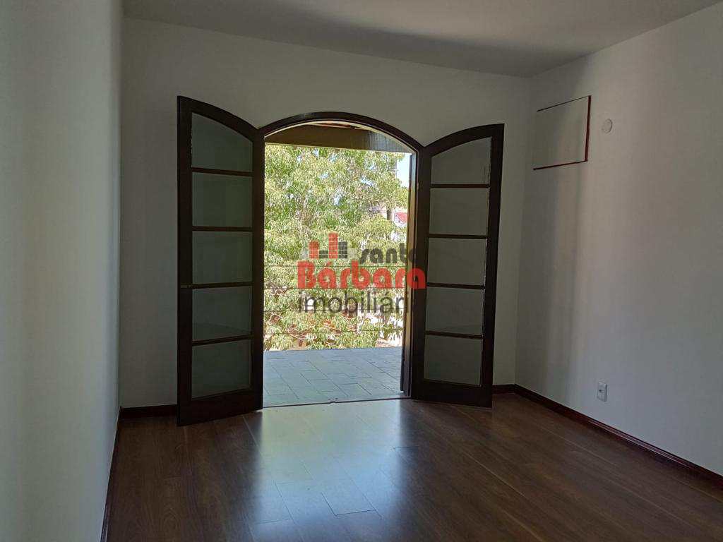 Casa à venda com 5 quartos, 340m² - Foto 22