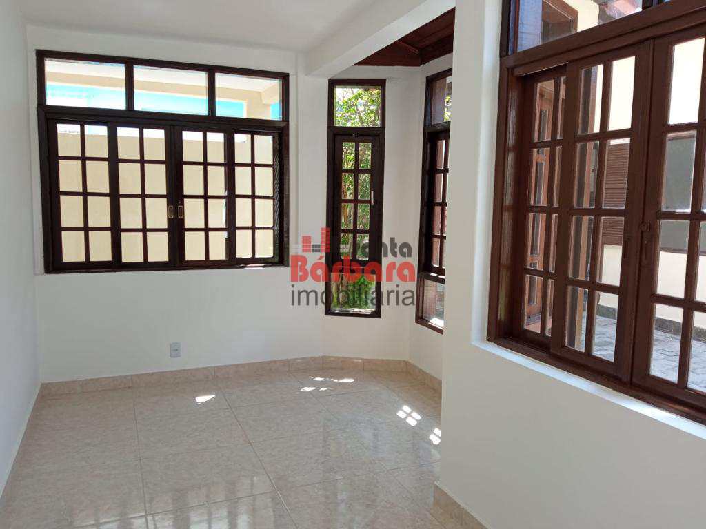 Casa à venda com 5 quartos, 340m² - Foto 9