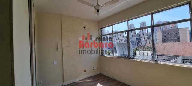 Apartamento à venda com 3 quartos, 101m² - Foto 15