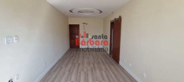 Apartamento à venda com 3 quartos, 101m² - Foto 1